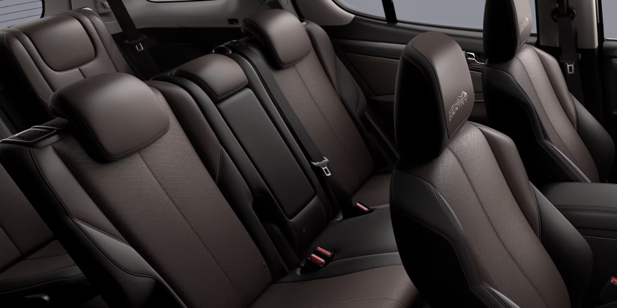 Chevrolet Trailblazer High Country com bancos revestidos em couro